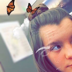 Meet your Posher, Elise